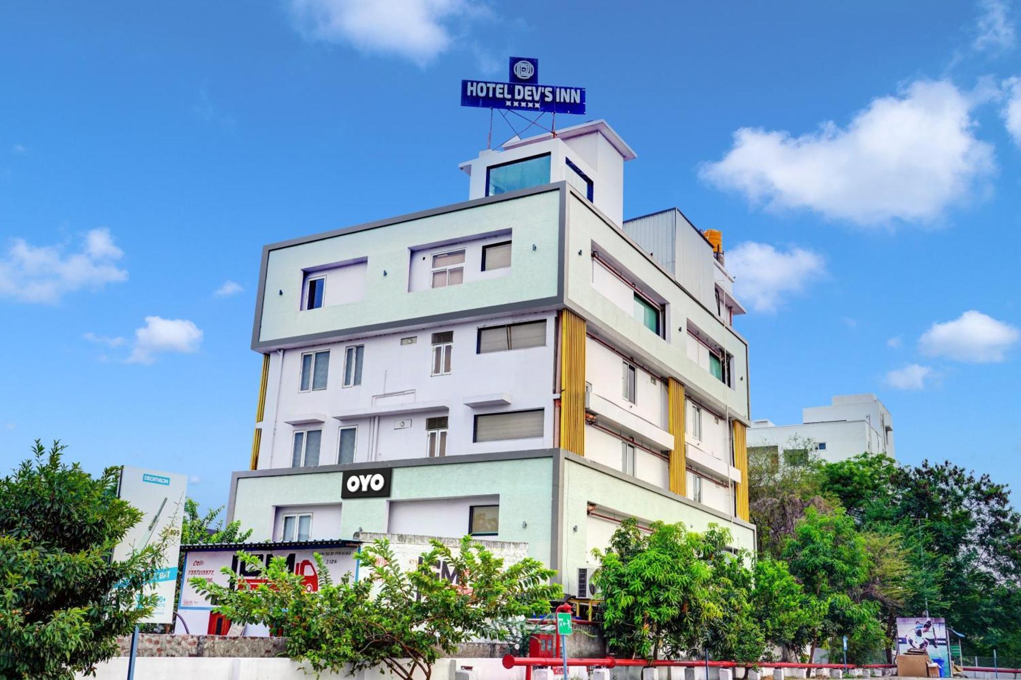 Super Townhouse Dev'S Inn By Cj Gunadala Exterior foto