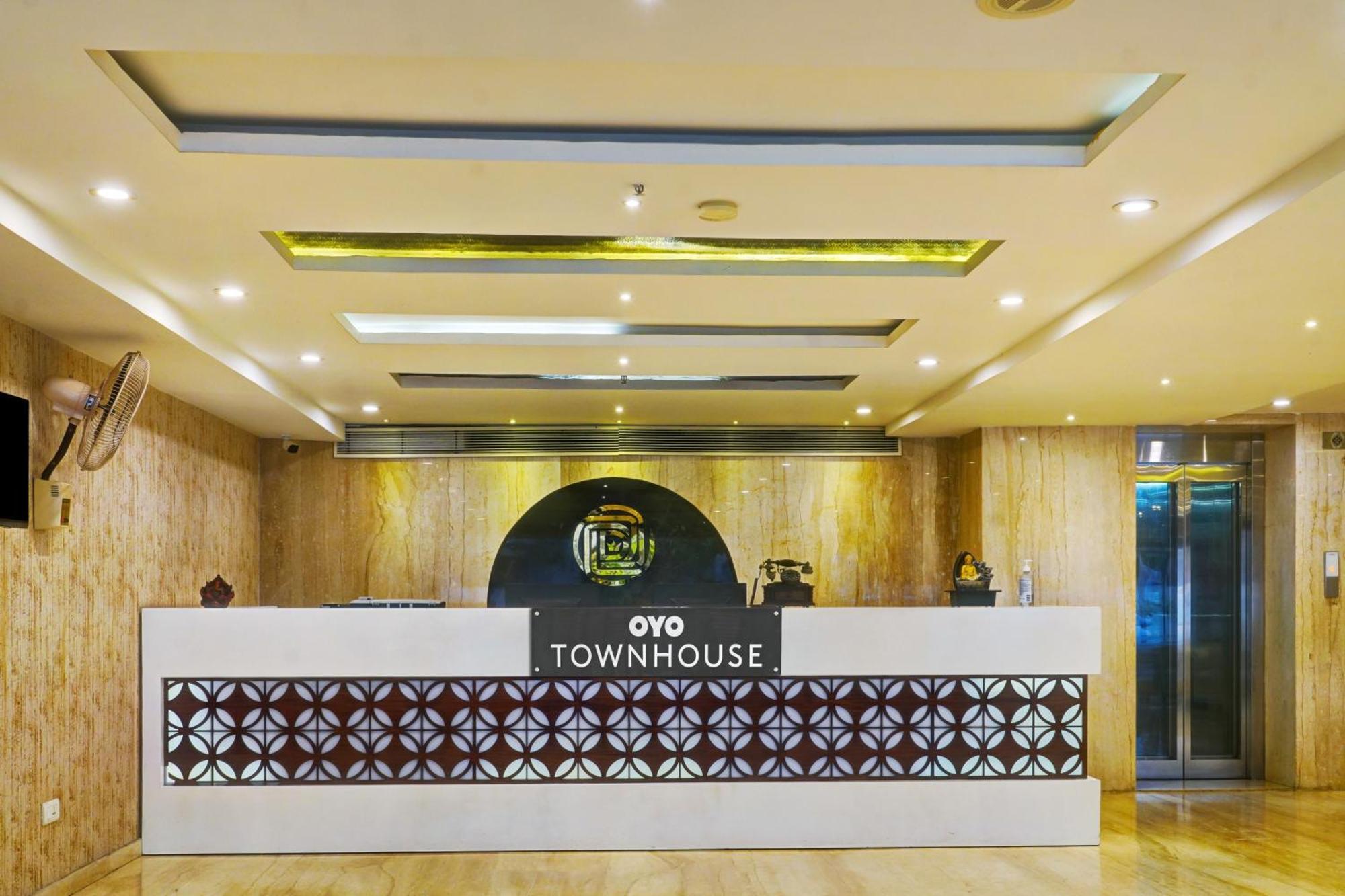 Super Townhouse Dev'S Inn By Cj Gunadala Exterior foto